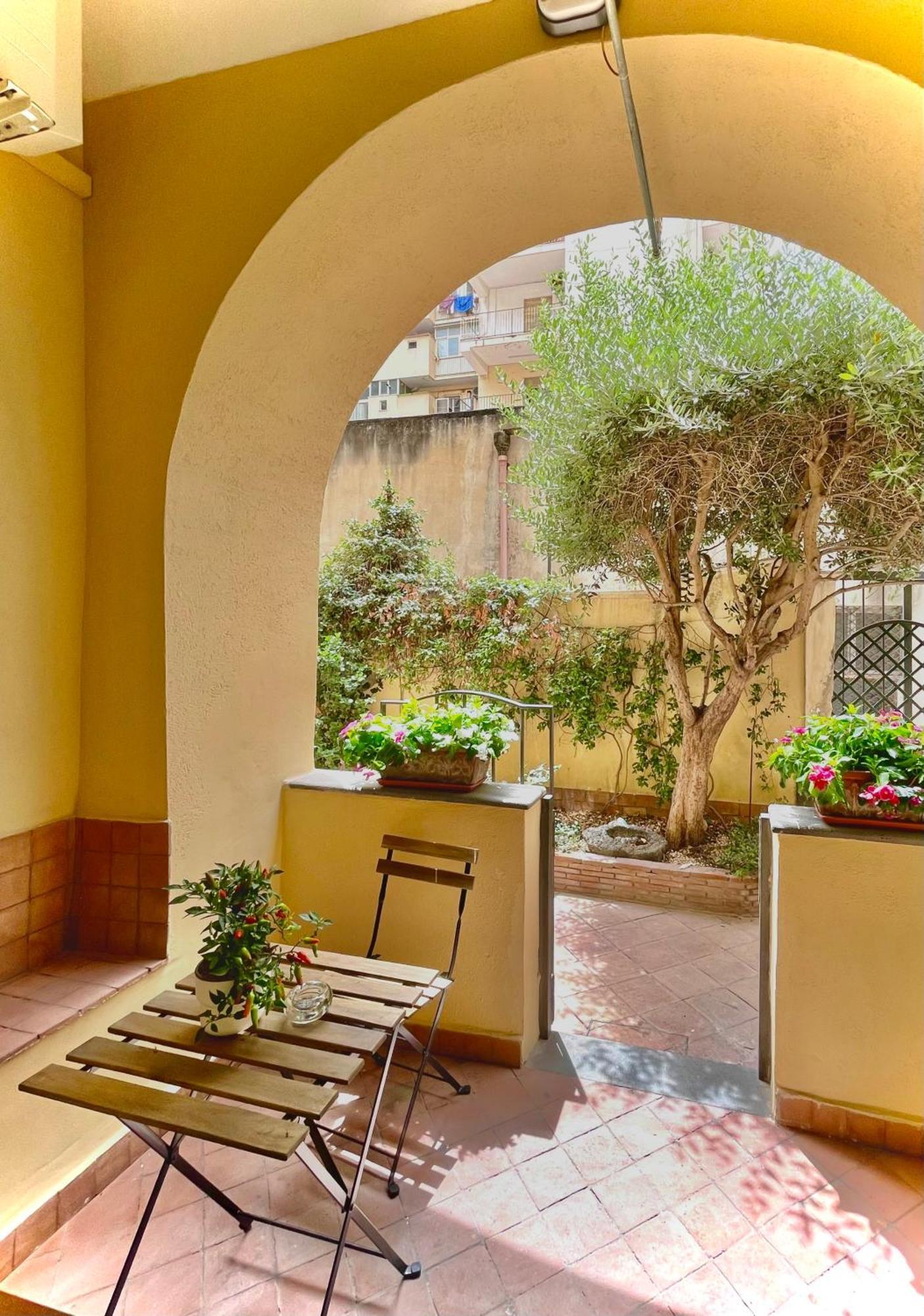 Your Apartment Sicily Катания Екстериор снимка